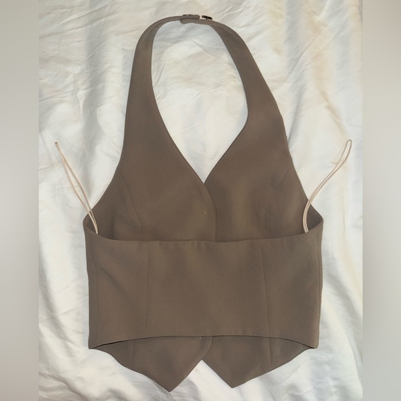 aritzia Wilfred Halter vest size 0 in color nomad taupe - Picture 5 of 6